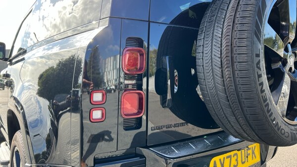 Used Land Rover Defender 2023 for sale - 76190904: Photo 19