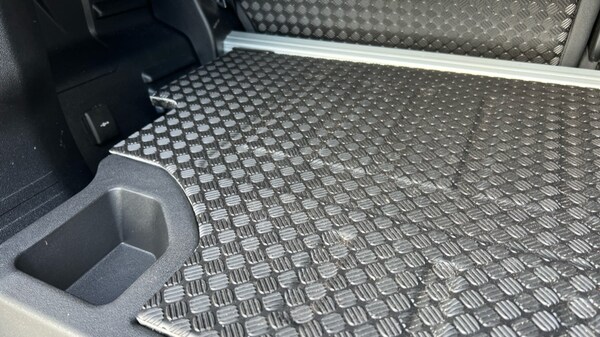 Used Land Rover Defender 2023 for sale - 76190904: Photo 23