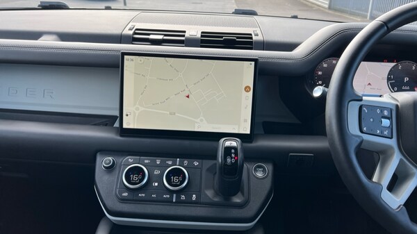 Used Land Rover Defender 2023 for sale - 76190904: Photo 29