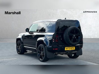 Used Land Rover Defender 2023 for sale - 76190904: Photo 2