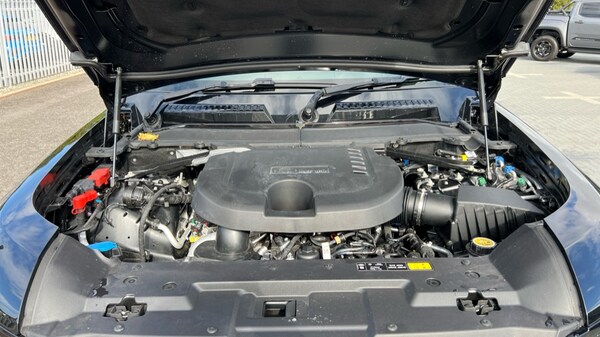 Used Land Rover Defender 2023 for sale - 76190904: Photo 30