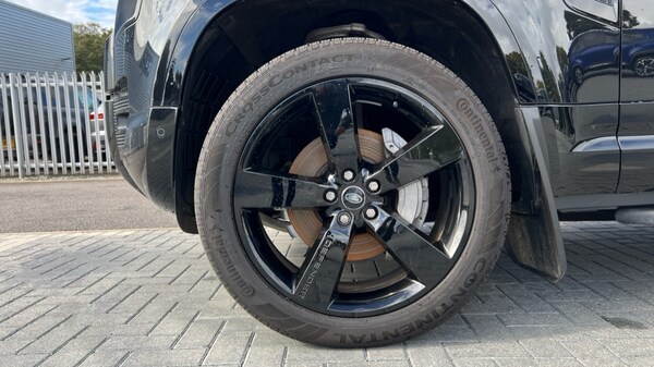 Used Land Rover Defender 2023 for sale - 76190904: Photo 31