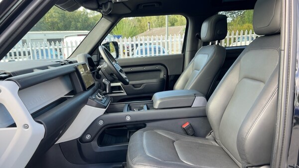 Used Land Rover Defender 2023 for sale - 76190904: Photo 3