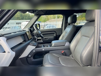 Used Land Rover Defender 2023 for sale - 76190904: Photo 3