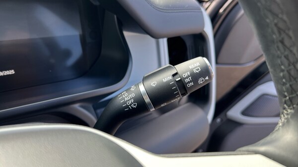 Used Land Rover Defender 2023 for sale - 76190904: Photo 47