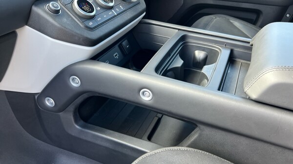 Used Land Rover Defender 2023 for sale - 76190904: Photo 49