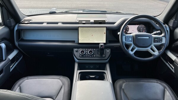 Used Land Rover Defender 2023 for sale - 76190904: Photo 9