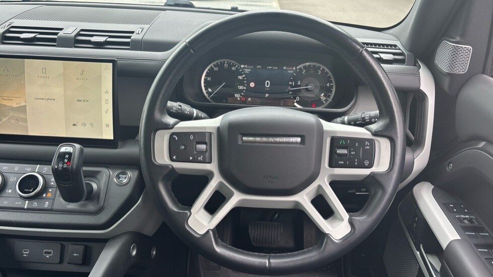 Used Land Rover Defender 2023 for sale - 76067003: Photo 15