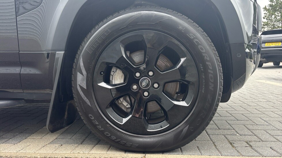 Used Land Rover Defender 2023 for sale - 76067003: Photo 33