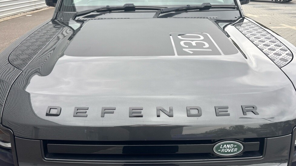 Used Land Rover Defender 2023 for sale - 76067003: Photo 44