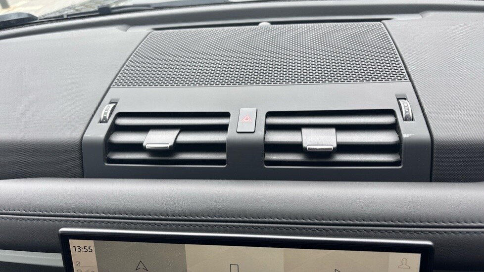 Used Land Rover Defender 2023 for sale - 76067003: Photo 55