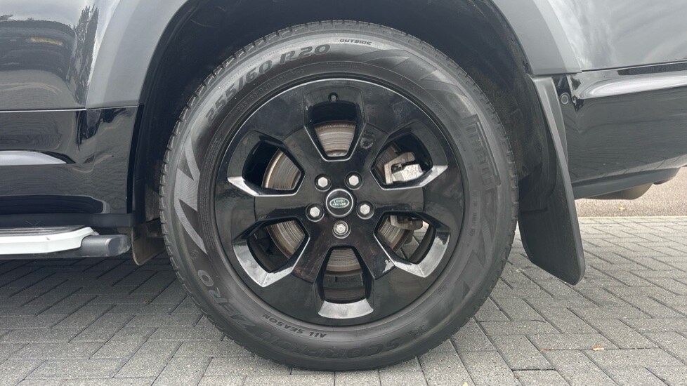 Used Land Rover Defender 2023 for sale - 76067003: Photo 8