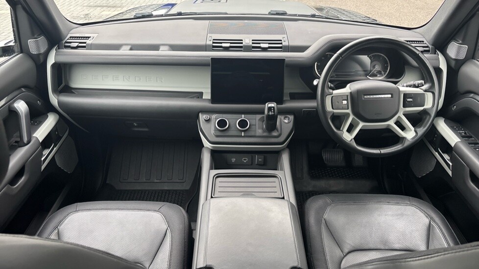 Used Land Rover Defender 2023 for sale - 76067003: Photo 9