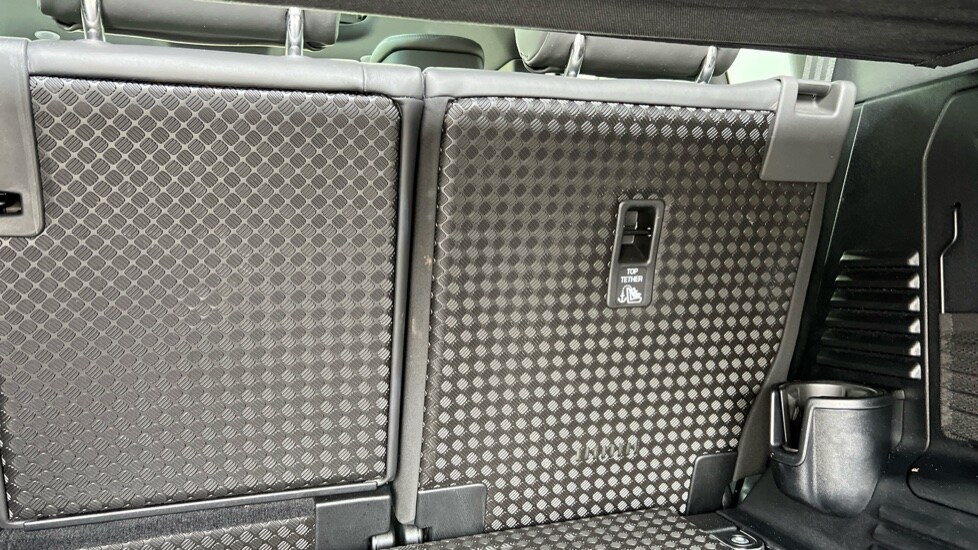 Used Land Rover Defender 2024 for sale - 76870299: Photo 24