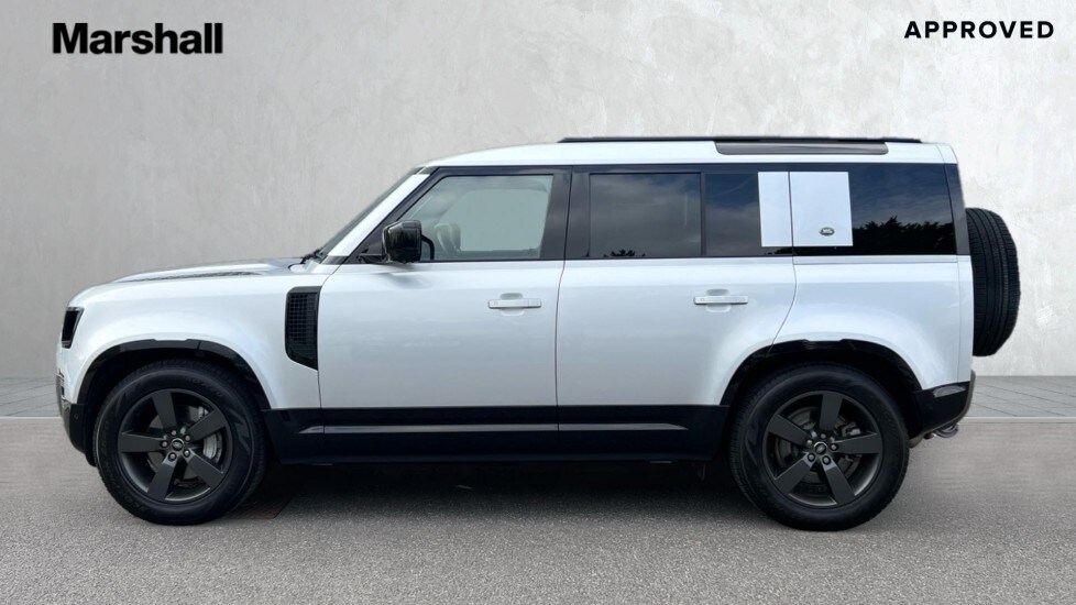 Used Land Rover Defender 2024 for sale - 76870299: Photo 26