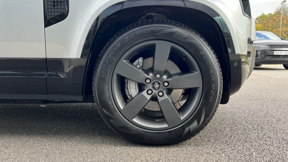 Used Land Rover Defender 2024 for sale - 76870299: Photo 33
