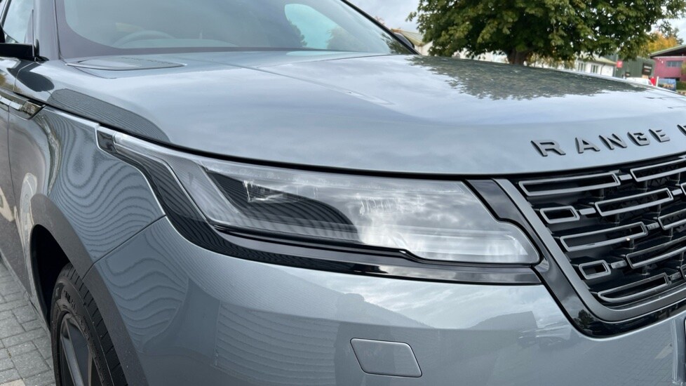 Used Land Rover Range Rover Velar 2025 for sale - 76007615: Photo 17