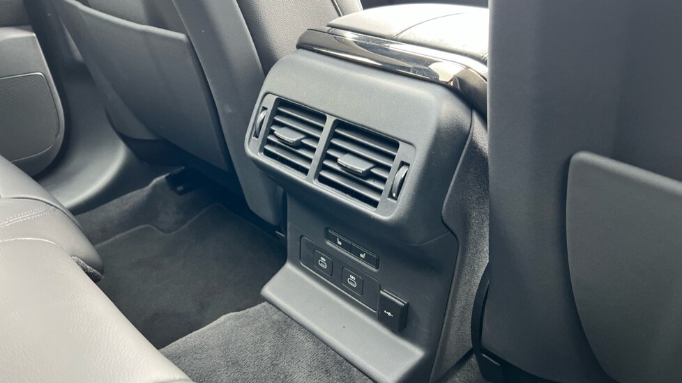 Used Land Rover Range Rover Velar 2025 for sale - 76007615: Photo 18