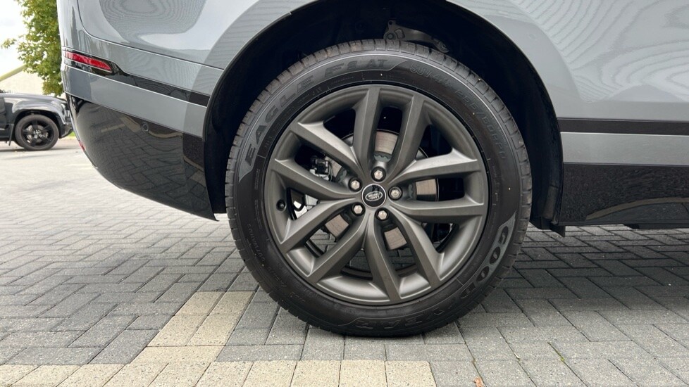 Used Land Rover Range Rover Velar 2025 for sale - 76007615: Photo 32