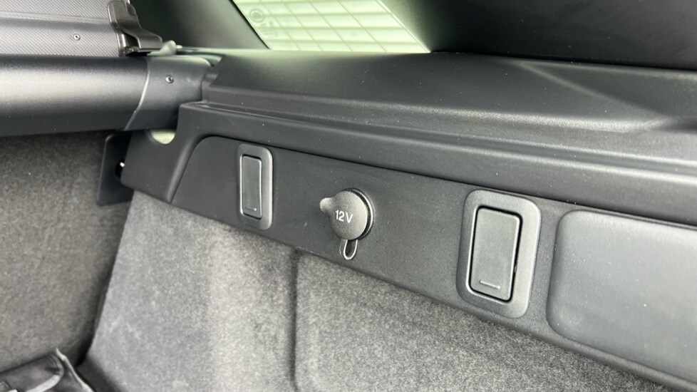 Used Land Rover Range Rover Velar 2025 for sale - 76007615: Photo 40