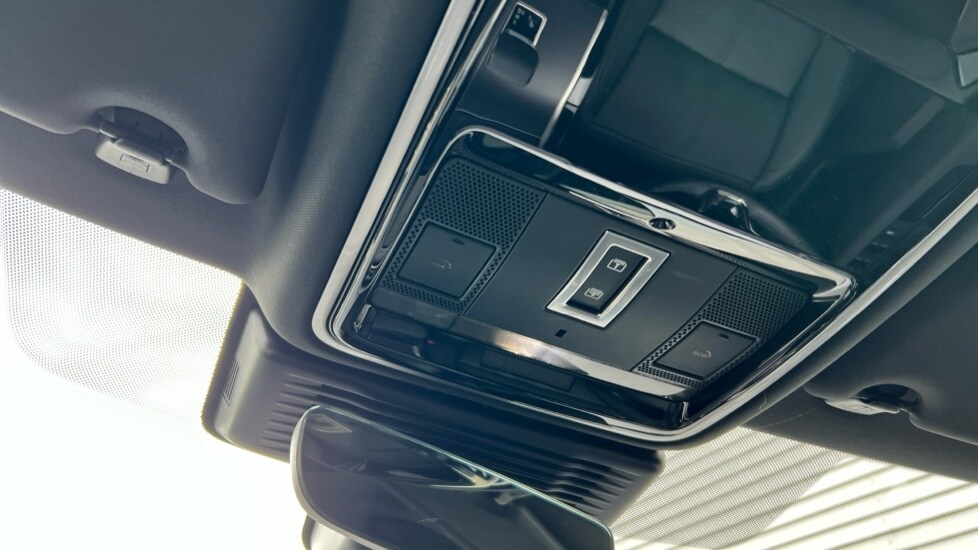 Used Land Rover Range Rover Velar 2025 for sale - 76007615: Photo 46