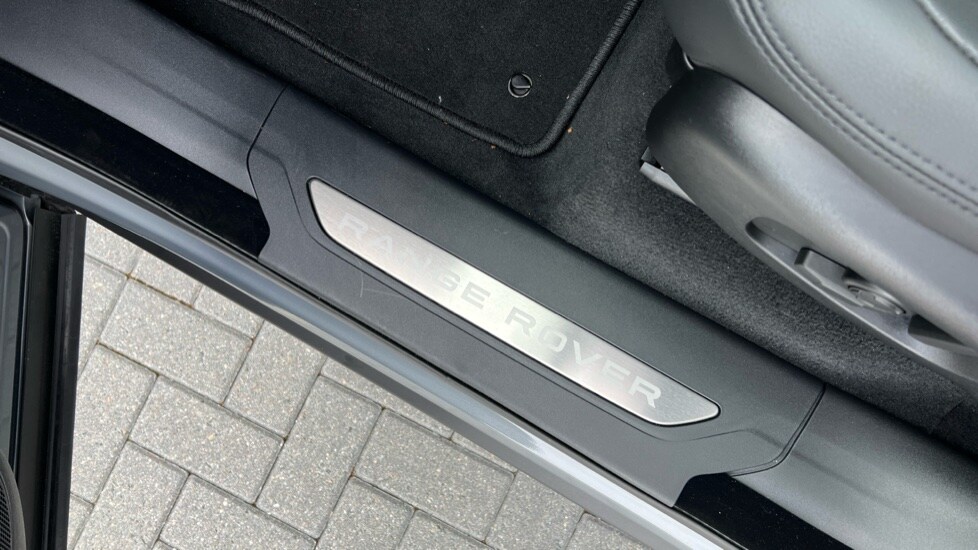 Used Land Rover Range Rover Velar 2025 for sale - 76007615: Photo 53