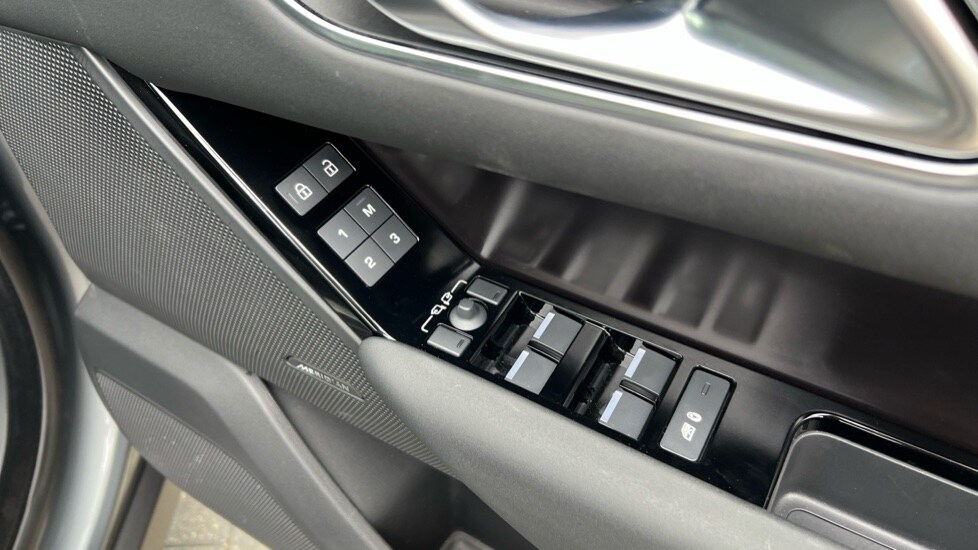 Used Land Rover Range Rover Velar 2025 for sale - 76007615: Photo 54