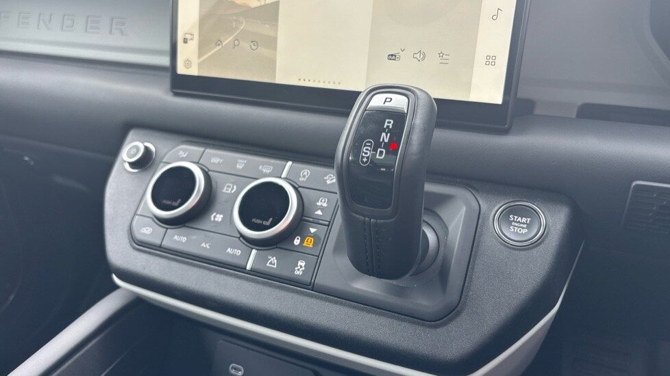 Used Land Rover Defender 2024 for sale - 76007805: Photo 13