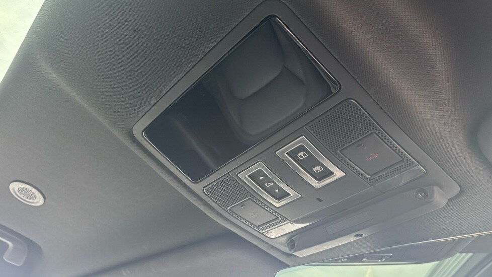 Used Land Rover Defender 2024 for sale - 76007805: Photo 44