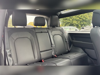 Used Land Rover Defender 2024 for sale - 76007805: Photo 4