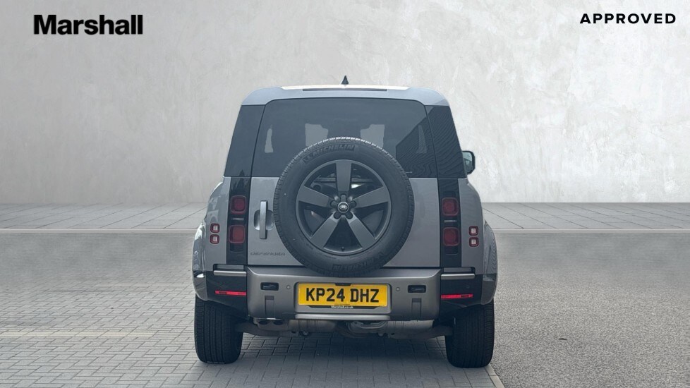 Used Land Rover Defender 2024 for sale - 76007805: Photo 6