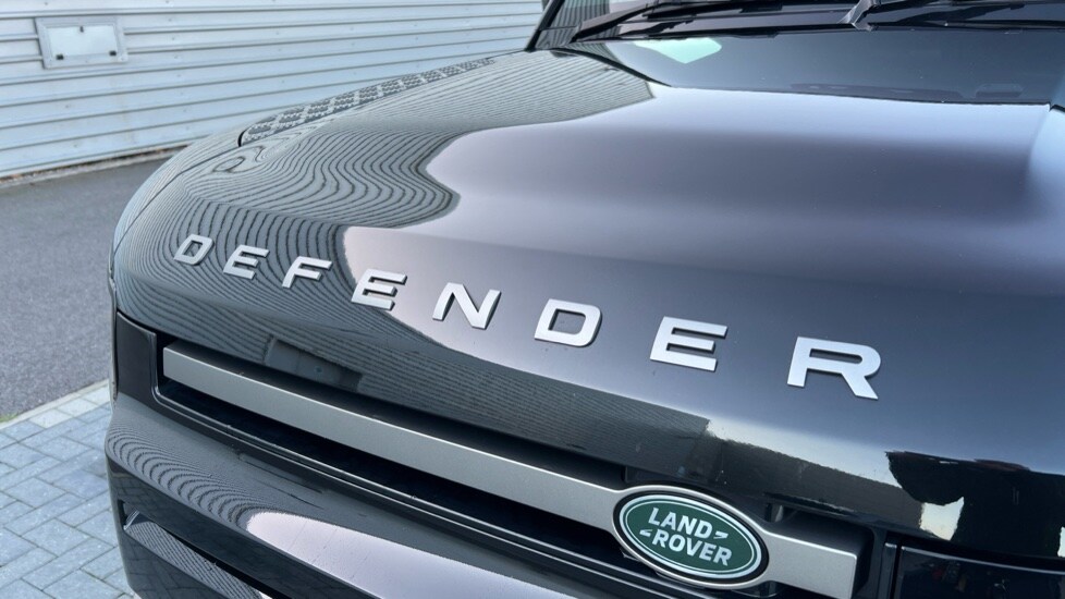 Used Land Rover Defender 2024 for sale - 76869342: Photo 35