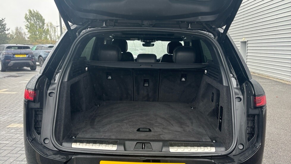 Used Land Rover Range Rover Sport 2024 for sale - 76251723: Photo 10