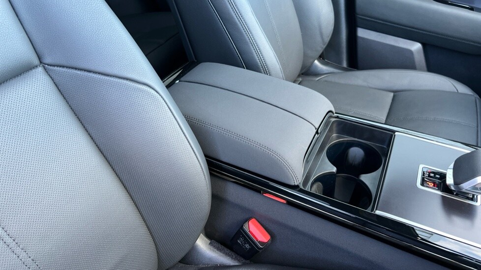 Used Land Rover Range Rover Velar 2025 for sale - 76873089: Photo 44