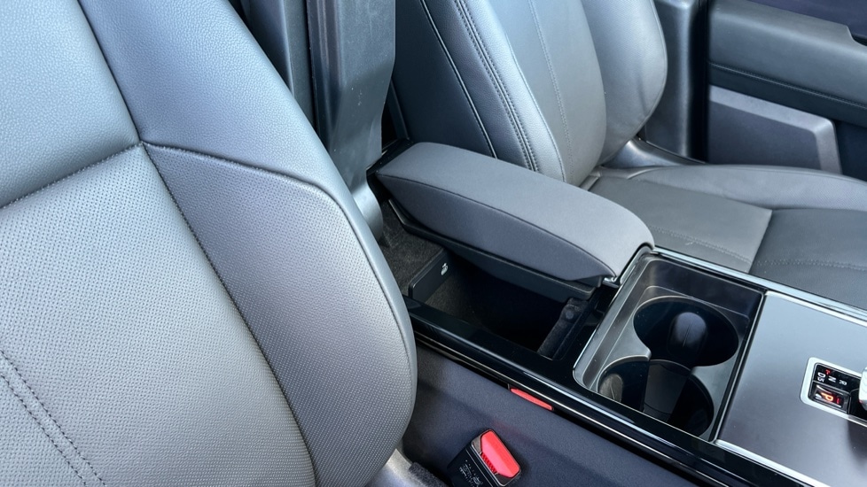 Used Land Rover Range Rover Velar 2025 for sale - 76873089: Photo 45