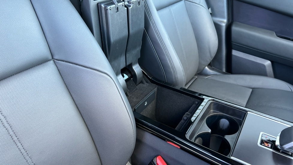 Used Land Rover Range Rover Velar 2025 for sale - 76873089: Photo 46