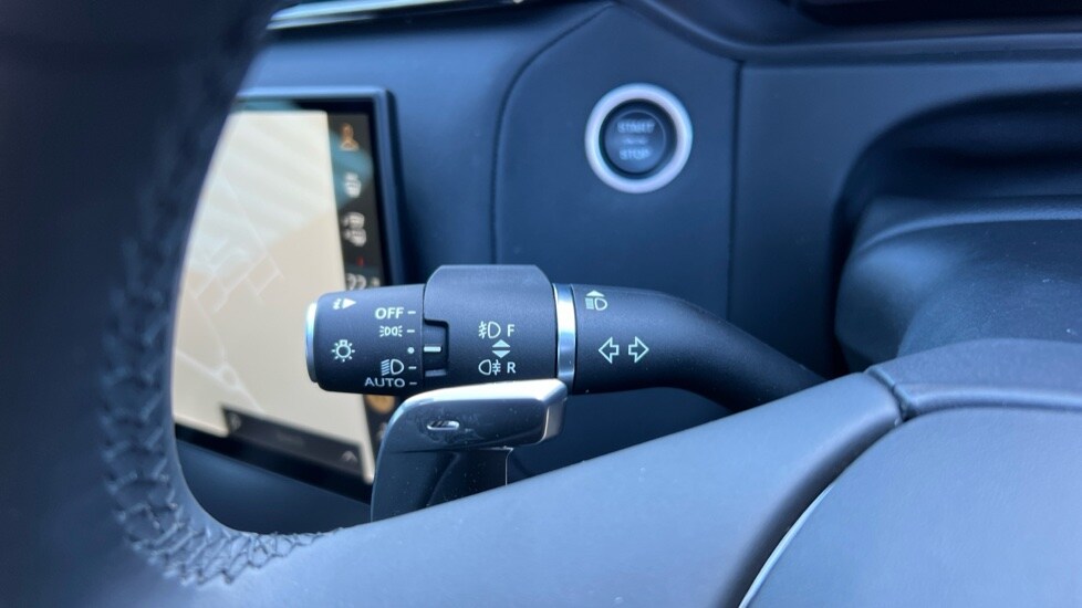 Used Land Rover Range Rover Velar 2025 for sale - 76873089: Photo 54