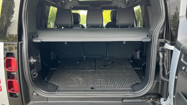 Used Land Rover Defender 2024 for sale - 76008264: Photo 10