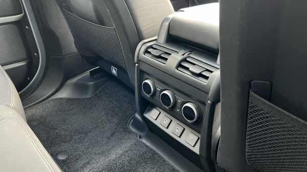 Used Land Rover Defender 2024 for sale - 76008264: Photo 18