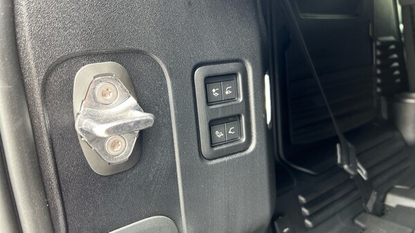 Used Land Rover Defender 2024 for sale - 76008264: Photo 23