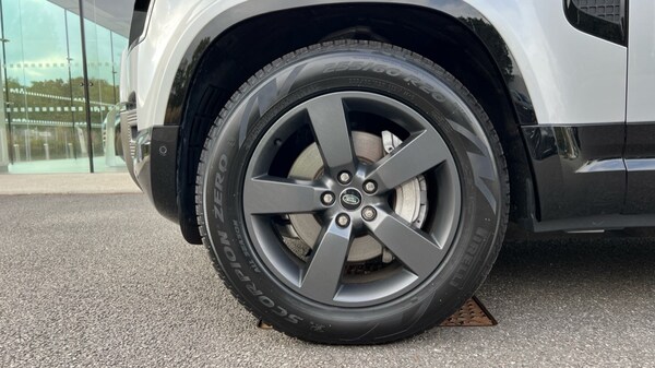 Used Land Rover Defender 2024 for sale - 76008264: Photo 31