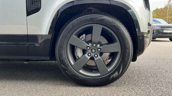 Used Land Rover Defender 2024 for sale - 76008264: Photo 33