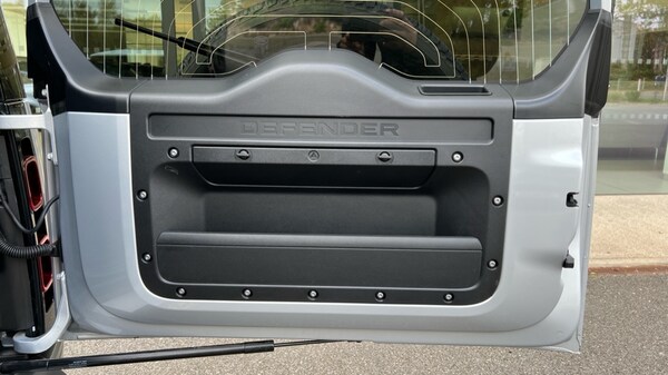 Used Land Rover Defender 2024 for sale - 76008264: Photo 35