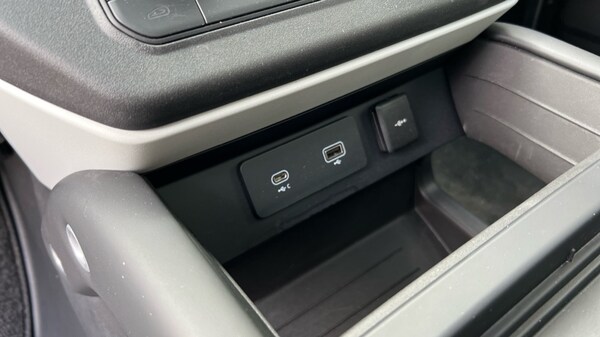 Used Land Rover Defender 2024 for sale - 76008264: Photo 42