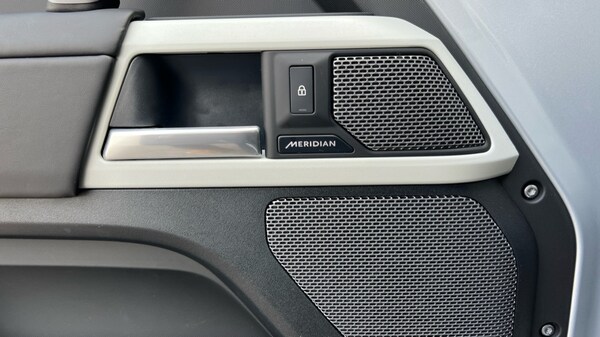 Used Land Rover Defender 2024 for sale - 76008264: Photo 44