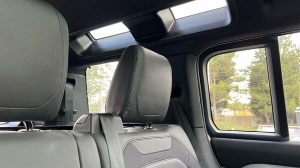 Used Land Rover Defender 2024 for sale - 76008264: Photo 52