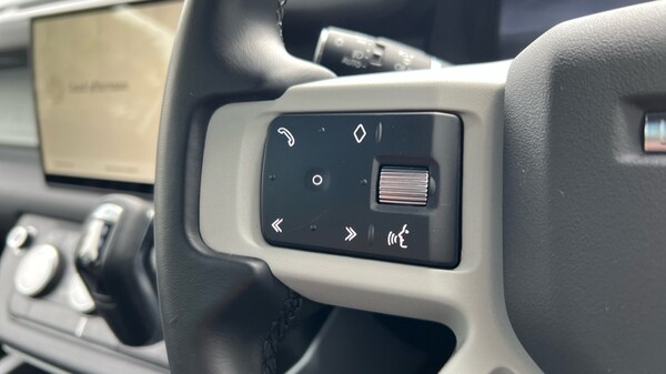 Used Land Rover Defender 2024 for sale - 76008264: Photo 58