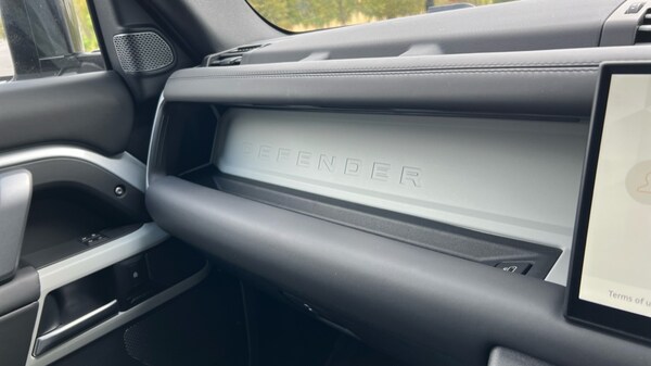 Used Land Rover Defender 2024 for sale - 76008264: Photo 60