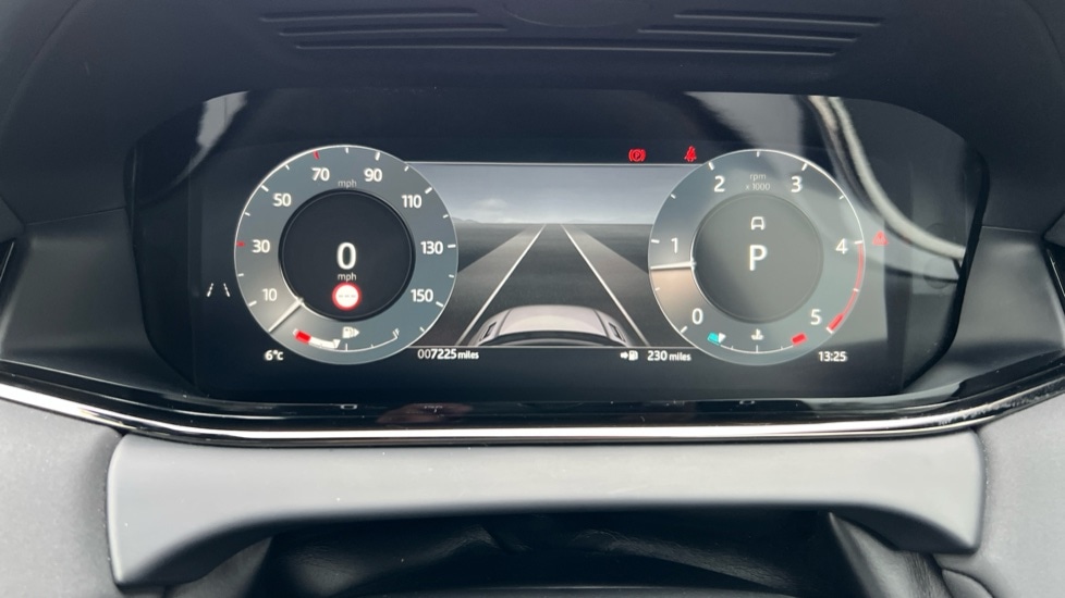 Used Land Rover Range Rover Evoque 2025 for sale - 76870026: Photo 16