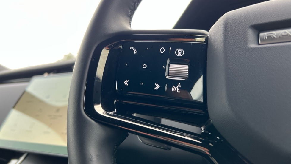 Used Land Rover Range Rover Evoque 2025 for sale - 76870026: Photo 34